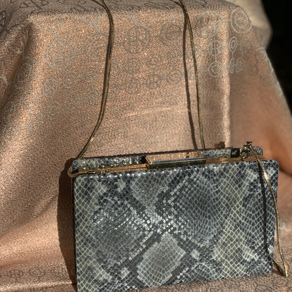 Henri Bendel Snake box Clutch